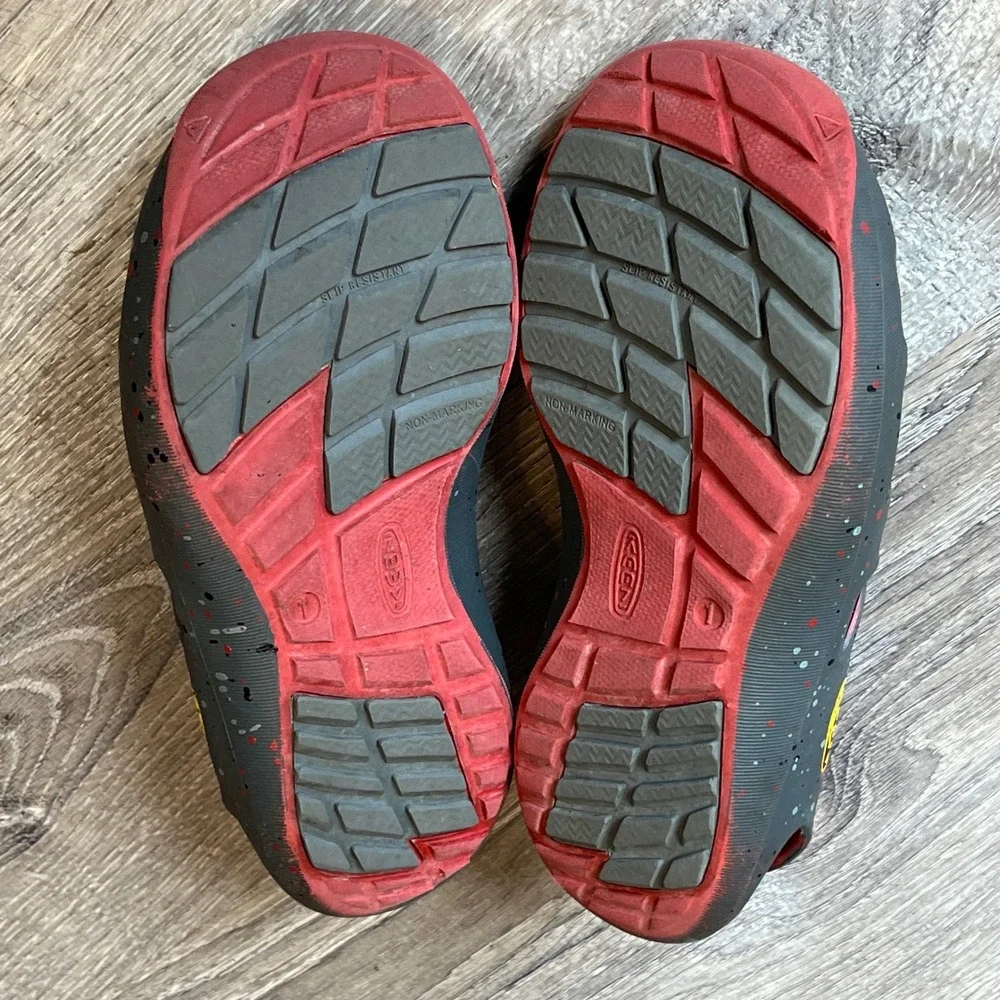 Keen Kids Rio Grey Red Paint Splatter Water Sandals Bungee Lace Shoes Size 1 US